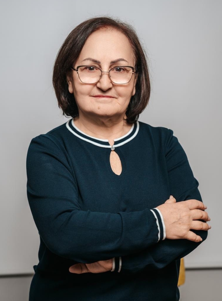 Янакова Евгения Ананьевна.